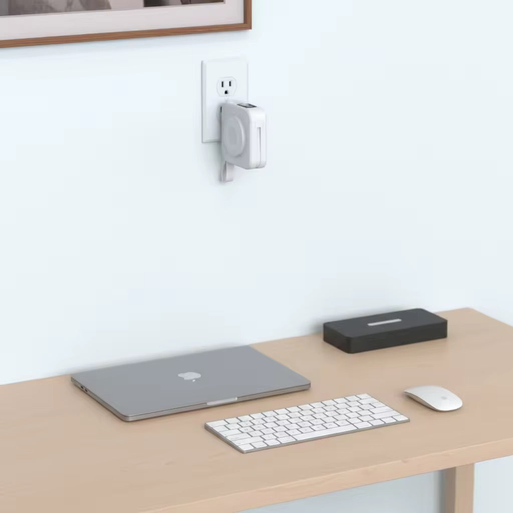 NEOVO MagSafe Powerbank 15.000mAh - 6-in-1 Universele Reisadapter - 65W USB-C Snellader - 15W Draadloze Oplader - Wereldstekker met US/EU/UK/AU